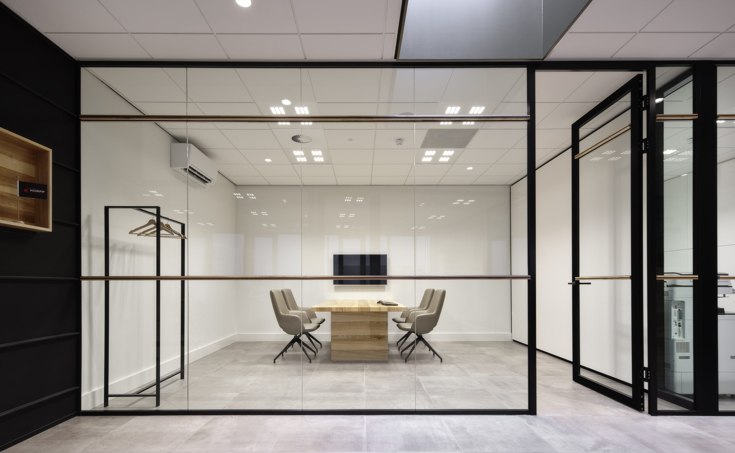 Een volledig nieuw kantoor voor KORFF Dakwerken Volendam